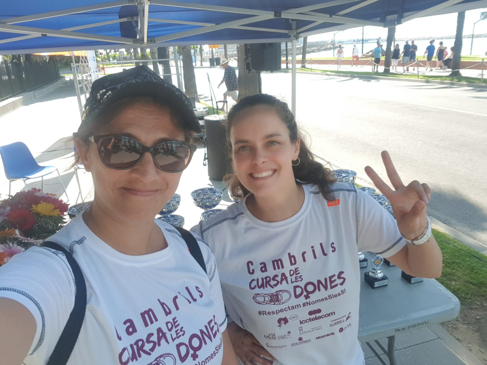 FOTO-VOLUNTARIES CURSA DONES CAMBRILS VOLUNTARIES
