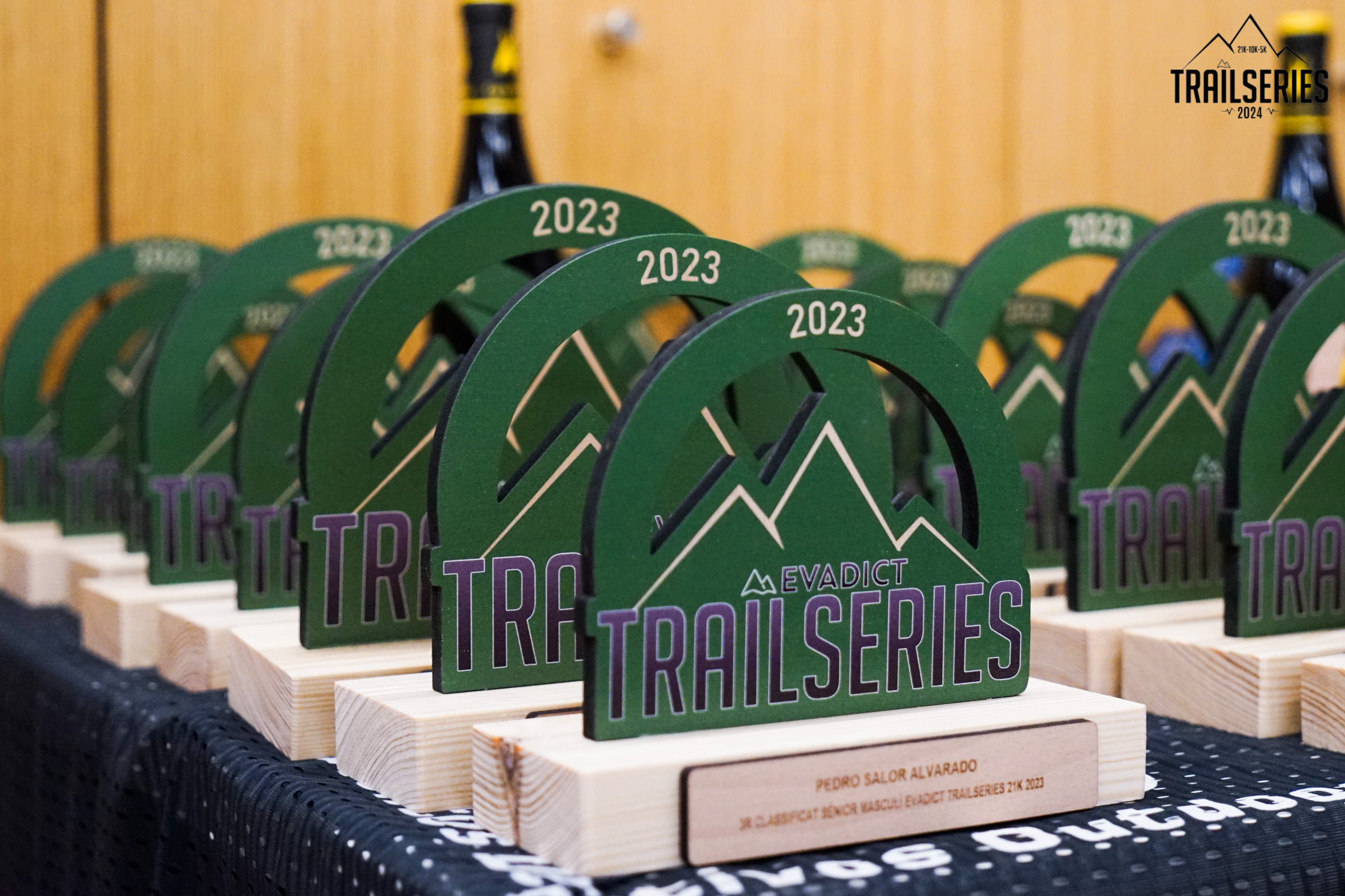 PREMIOS TRAILSERIES